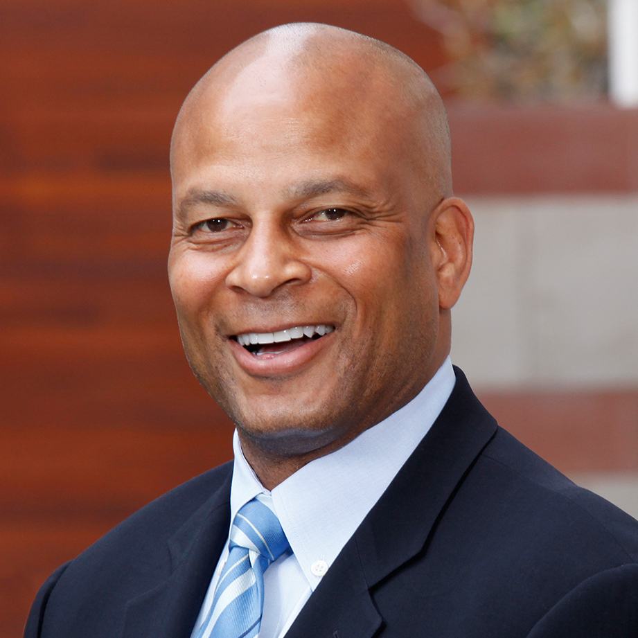 Ronnie Lott Bio - Lott IMPACT® Trophy